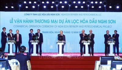 Thủ tướng Nguyễn Xuân Phúc dự lễ Vận hành thương mại Liên hợp Lọc hóa dầu Nghi Sơn.

