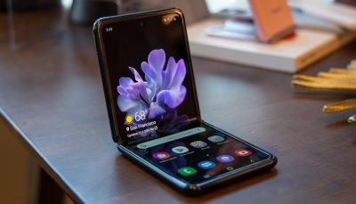 Huawei sẽ ra mắt smartphone màn hình gập vỏ sò giống của Samsung