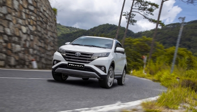 Toyota Rush nhập khẩu giảm giá bán lẻ còn 633 triệu đồng