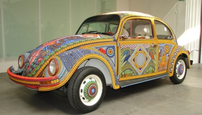 Chiêm ngưỡng mẫu xe Volkswagen Beetle Vochol được đính hơn 2 triệu hạt trang trí