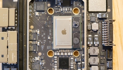 Bảng mạch của Mac Mini dùng chip M1 nhỏ hơn người tiền nhiệm