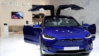 Tesla bán được gần 500.000 xe điện trong năm 2020