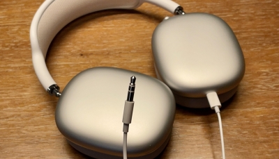 Tai nghe AirPods Max của Apple tiếp tục gặp lỗi hao pin ở chế độ chờ