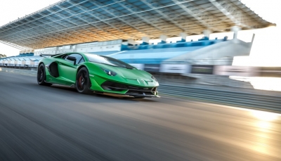 Lamborghini Aventador SVJ bị triệu hồi vì gặp lỗi bung nắp động cơ khi chạy