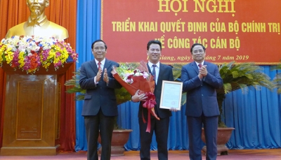 Chủ tịch tỉnh Hà Tĩnh Đặng Quốc Khánh được điều động, bổ nhiệm giữ chức Bí thư Tỉnh ủy Hà Giang