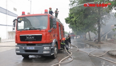 Hà Nội: Hiện trường vụ cháy nhà xưởng tại khu công nghiệp Sài Đồng B