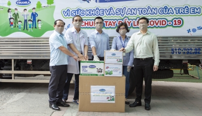 Nhân viên Vinamilk “góp bước đi” để gây quỹ giúp gần 6.000 trẻ em khó khăn phòng ngừa COVID-19