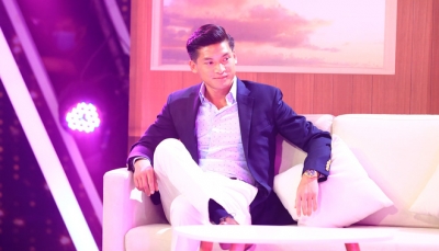 Huy Phan - bạn trai Thái Công gây sốc trong chương trình ‘Người ấy là ai’