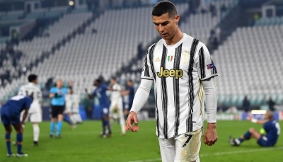 Siêu sao Ronaldo bị cựu tiền vệ Juventus chỉ trích