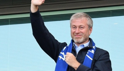 Tỷ phú Abramovich bị phong tỏa tài sản, hết cửa rao bán Chelsea