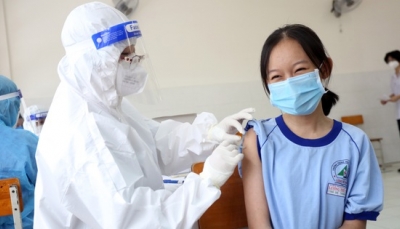 Vắc xin Moderna viện trợ được ưu tiên tiêm cho trẻ 6-12 tuổi