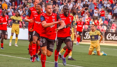 Ra mắt Ligue 2, tiền vệ Quang Hải được chấm điểm cao nhất Pau FC