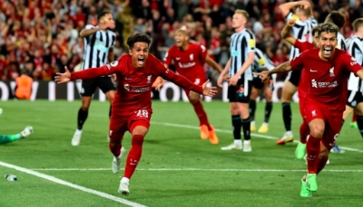 Liverpool ngược dòng đánh bại Newcastle tỉ số 2-1 trên sân nhà