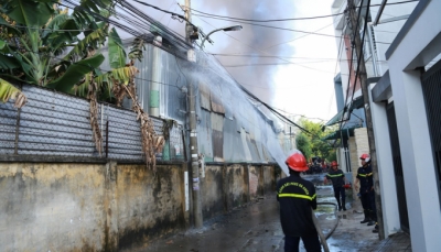 Đà Nẵng: Lửa thiêu rụi kho chứa máy quạt, thiệt hại gần 10 tỉ đồng