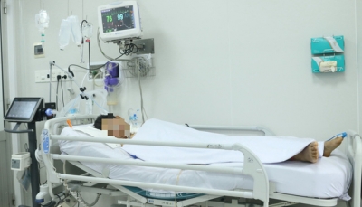 Hà Nội: 35 người đến khám tại Bệnh viện Bạch Mai do ăn pate Minh Chay