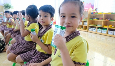Bài 2: Ba năm vẫn “loay hoay” chưa có quy chuẩn cho Sữa học đường?