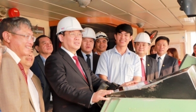 Phó Thủ tướng Vương Đình Huệ chúc Tết cán bộ, nhân viên Công ty cổ phần Cảng Nghệ Tĩnh
