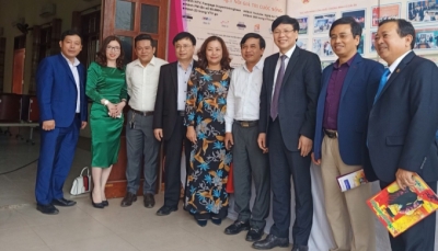 Phó Chủ tịch Thường trực Hội Nhà báo Việt Nam dự khai mạc Hội báo Xuân tại tỉnh Nghệ An