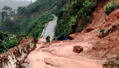 Ảnh hưởng bão số 5 nhiều nơi ở Quảng Nam bị ngập úng, sạt lở