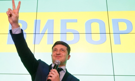 Diễn viên hài vươn lên dẫn trước trong cuộc bầu cử Tổng thống Ukraina