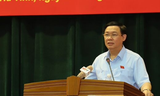 Phó Thủ tướng Vương Đình Huệ tiếp xúc cử tri doanh nghiệp tỉnh Hà Tĩnh