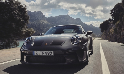 Porsche 911 GT3 Touring 2022 có giá khởi điểm lên đến 161.100 USD