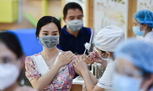 Hơn 15 triệu liều vaccine phòng COVID-19 đã tiêm, hơn 106 nghìn bệnh nhân đã khỏi