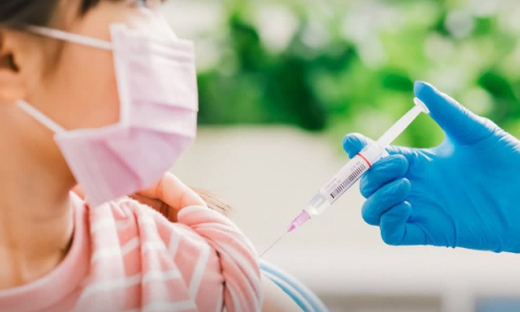 Sau khi tiêm vaccine Covid-19, trẻ phải nhập viện nếu gặp những triệu chứng này