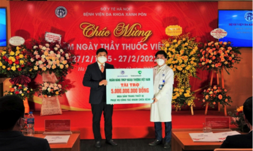 Vietcombank trao tặng 5 tỷ đồng cho Bệnh viện Đa khoa Xanh Pôn