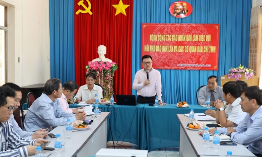 Đồng chí Lê Quốc Minh làm việc với Hội Nhà báo tỉnh Đắk Lắk và các cơ quan báo chí trên địa bàn tỉnh