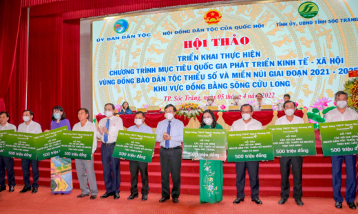 Vietcombank hỗ trợ các hộ gia đình người dân tộc thiểu số nghèo tại 9 tỉnh ĐBSCL