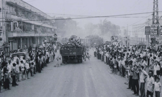 Niềm vui ngày hòa bình