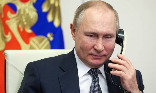 Ông Putin nói với Tổng thống Pháp: Nga sẵn sàng tiếp tục đối thoại với Ukraine