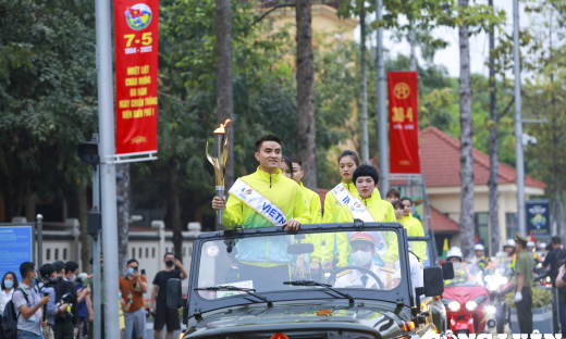 Trang trọng Nghi lễ xin lửa thắp sáng và rước đuốc SEA Games 31