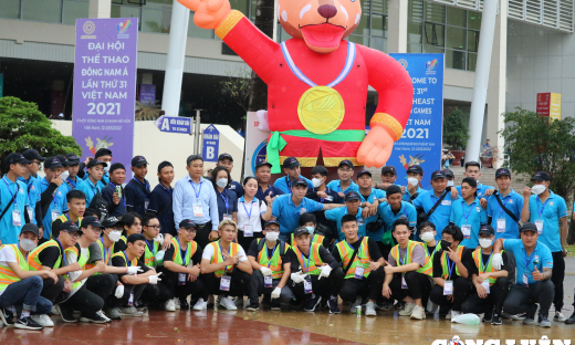 Không khí háo hức tràn ngập sân Mỹ Đình trước lễ khai mạc SEA Games 31