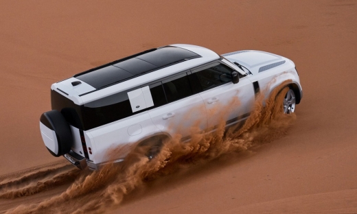 SUV địa hình Land Rover Defender 130 ra mắt, thiết kế 8 chỗ ngồi rộng