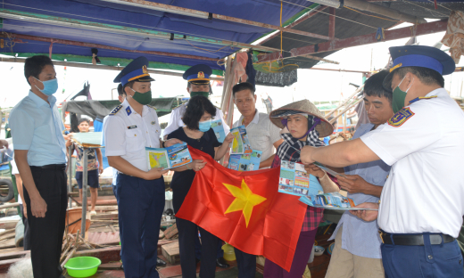 Cảnh sát biển chung tay tháo gỡ “thẻ vàng” EC