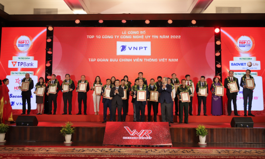 VNPT và VinaPhone tiếp tục lọt top 10 công ty công nghệ thông tin – viễn thông uy tín năm 2022