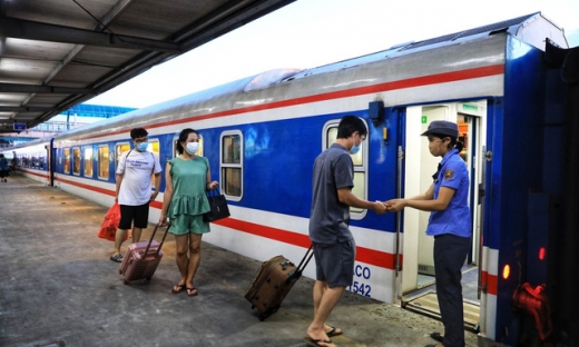 Đường sắt tăng cường chạy tàu khách đi Nha Trang, Quy Nhơn
