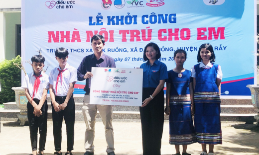 Tặng 16 công trình thanh niên hỗ trợ học sinh dân tộc thiểu số tại các địa bàn khó khăn Tây Nguyên