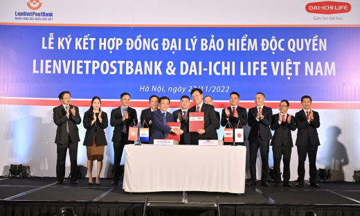 LienVietPostBank và Dai-ichi Life Việt Nam ký kết hợp đồng độc quyền kinh doanh bảo hiểm liên kết ngân hàng 15 năm