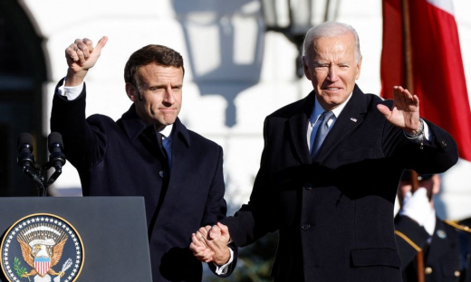 Hai ông Biden và Macron muốn đối thoại với ông Putin để chấm dứt cuộc chiến ở Ukraine