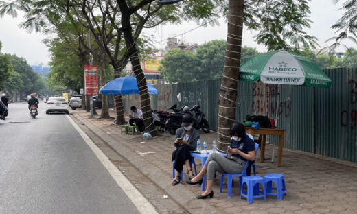 Bị “cắt” thưởng Tết, nhiều môi giới bất động sản “viêm màng túi”, ngại không về quê ăn Tết