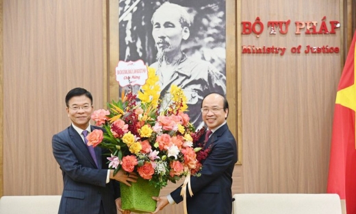 Thứ trưởng Phan Chí Hiếu làm Chủ tịch Viện Hàn lâm Khoa học xã hội Việt Nam