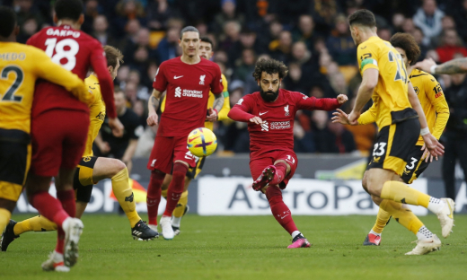 Hàng thủ đá như mơ ngủ, Liverpool thua đậm trước Wolves