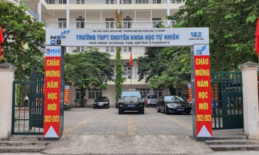 Trường THPT chuyên Khoa học tự nhiên tuyển thẳng thí sinh đạt giải nhất học sinh giỏi tỉnh