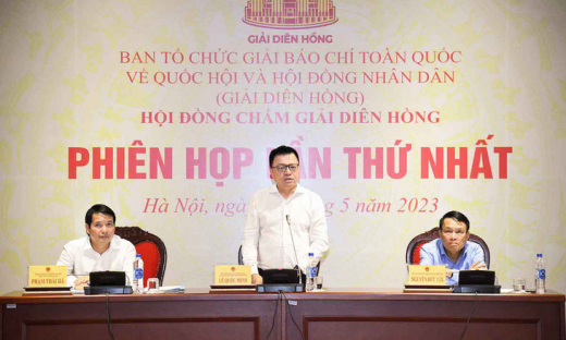 Hơn 3.000 tác phẩm tham dự Giải Diên Hồng lần thứ nhất