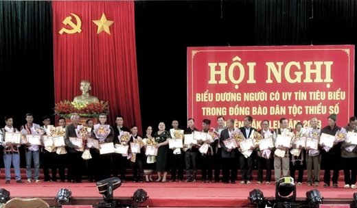 Huyện biên giới Đăk Glei tôn vinh người có uy tín cộng đồng dân tộc thiểu số