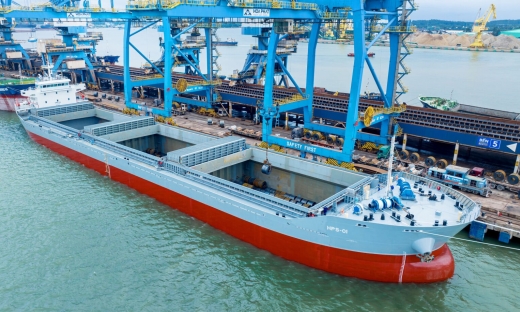 Hòa Phát chính thức đưa vào khai thác tàu HPS-01, phục vụ vận tải nội địa