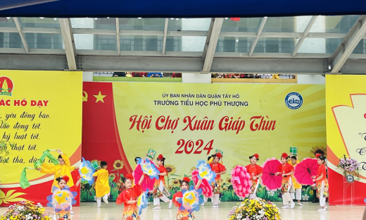 Hà Nội: Trường Tiểu học Phú Thượng (Tây Hồ) tổ chức Hội chợ Xuân năm 2024